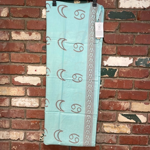 Sir Alistair Rai Accessories - NWT Sir Alistair Rai  horoscope infinity scarf  blue print